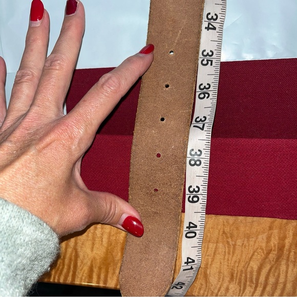 Fossil bling BELT Tan Brown FLORAL Tooled LEATHER Medallion Buckle Fits 35-39”Lg - Picture 3 of 15